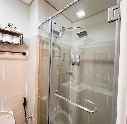 2br Solana Near Moa Picc Naia * Manila