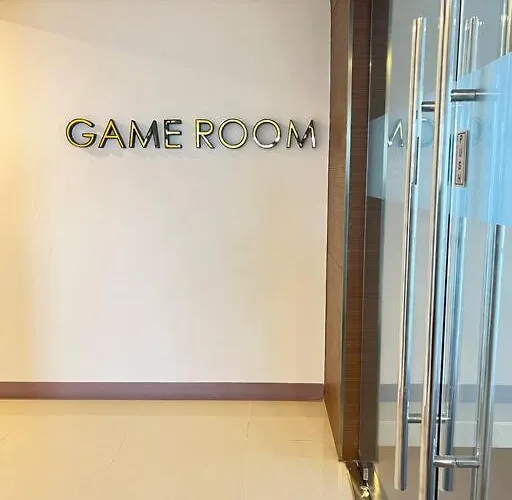 2br Solana Near Moa Picc Naia * Manila